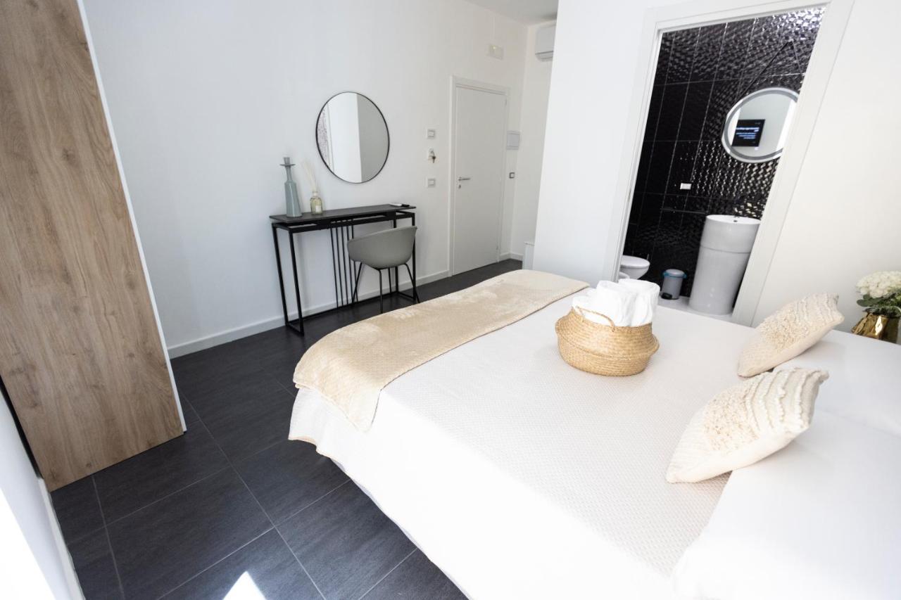 Lena Suite Bari Vecchia Exteriör bild